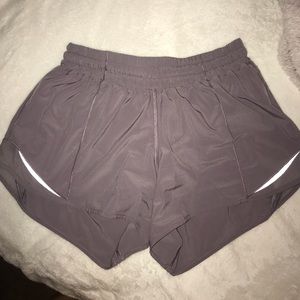 hotty hot lululemon shorts